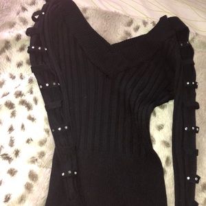 Y2K style long sleeve with slit in the arms with rhinestones all down the arm.